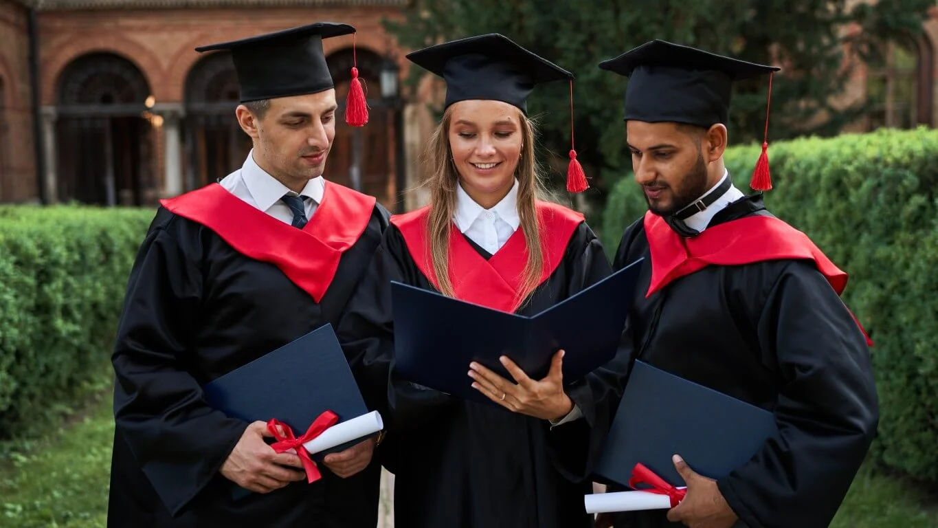 Best Graduate Jobs in the UK After Study for Pakistani Students