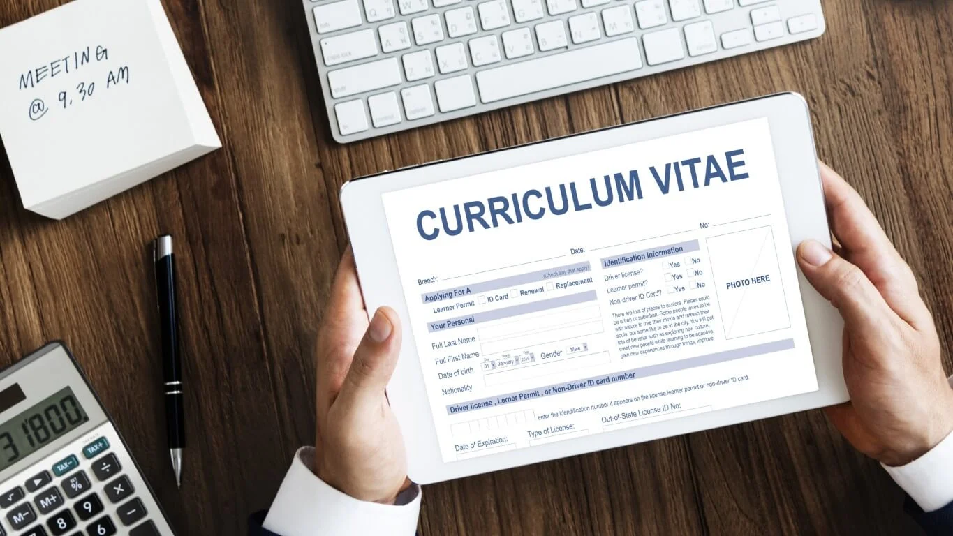 Student CV Tips in the UK – Stand Out with Confidence
