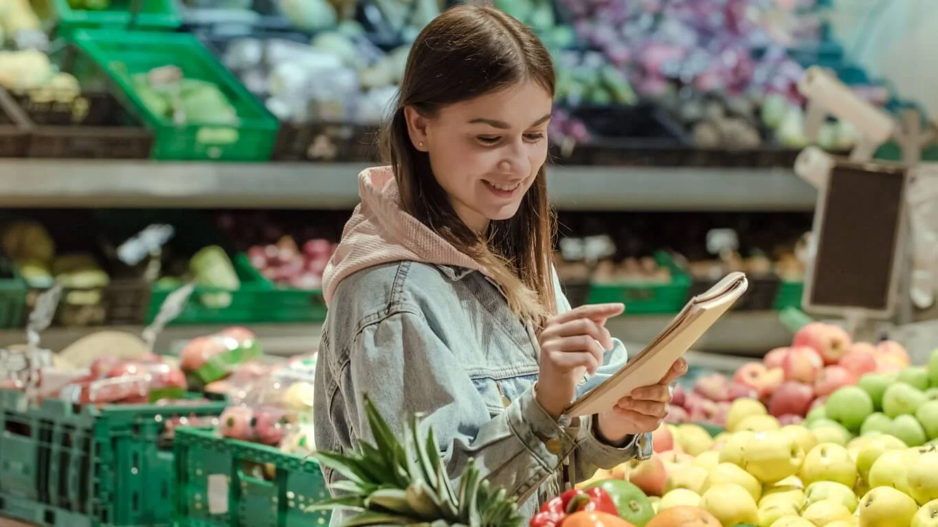 International Students Save Money Blogpost Feature Image